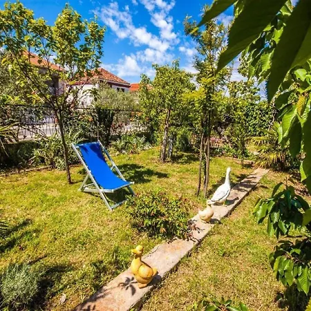 Amalia - Two Bedroom With Terrace Apartment Zadar