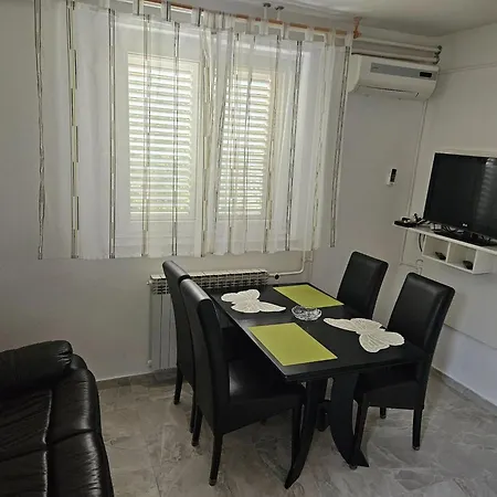 Amalia - Two Bedroom With Terrace Apartment Zadar