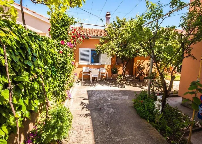 Amalia - Two Bedroom With Terrace דירה